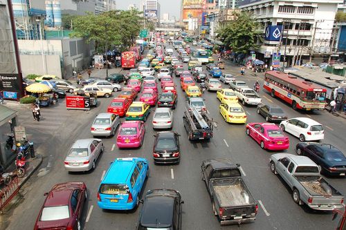 Rules of the Road: Driving Etiquette in Phuket